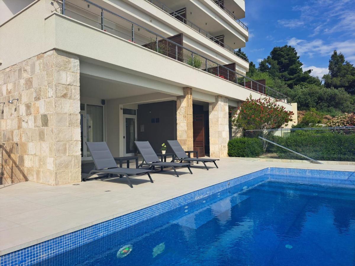 Villa Jolara With Heated Pool 麦米科 外观 照片